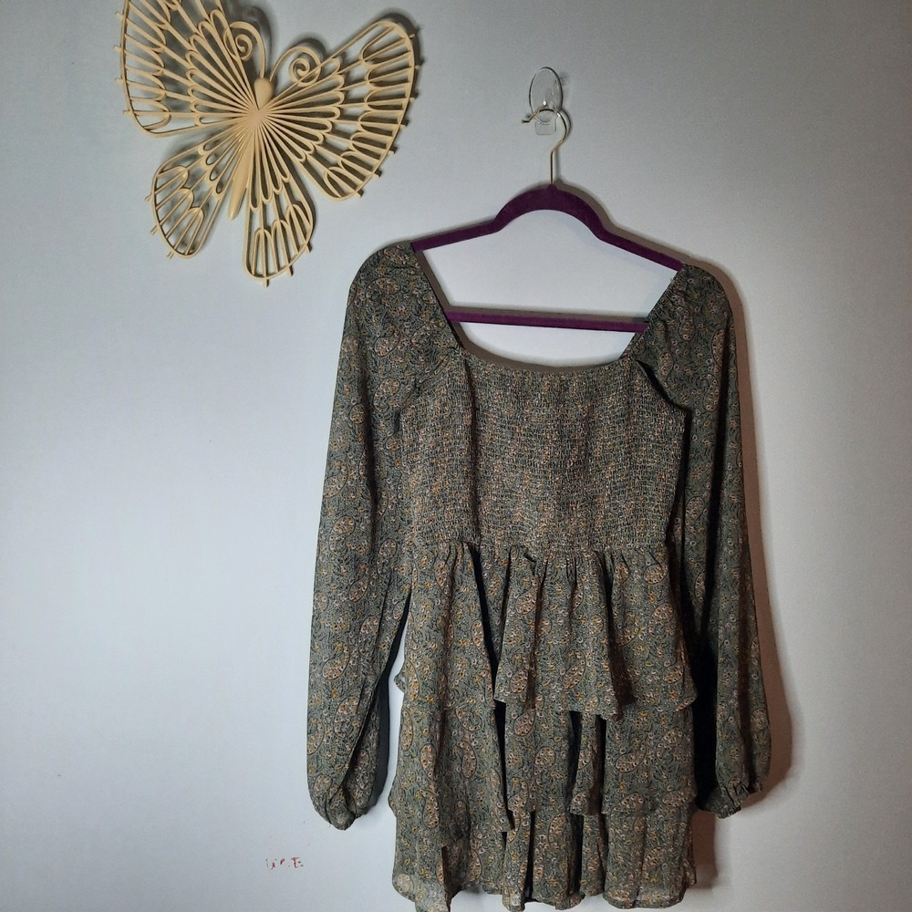 Entro Women's Olive Green and Floral Print  Flirty Romper Size Small